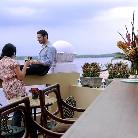 Hotel Boutique Mansion Del Rio 과야킬 레스토랑 사진
